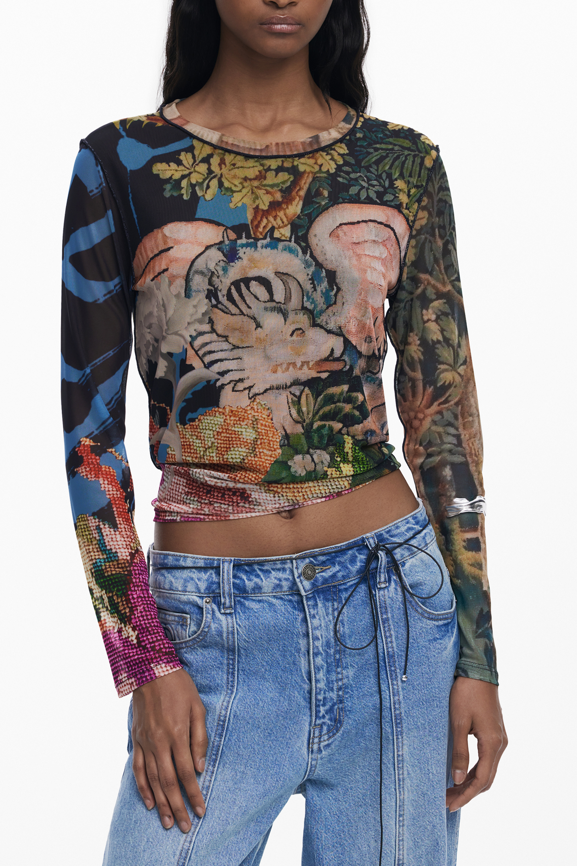 T-shirt DESIGUAL για γυναίκες – Μαύρο